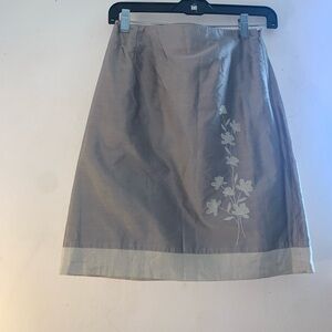 Ann Taylor Floral Embroidered Linen Skirt Woman’s Size 2
